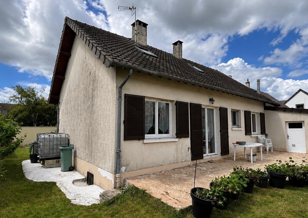 Façade avant rénovation - maison à Saint-Mard